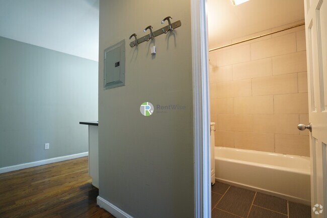 Building Photo - 36 L St Rental