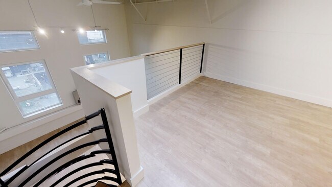 241 S Main St