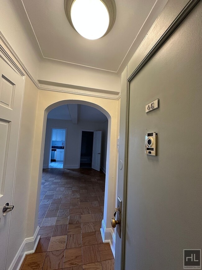 Building Photo - Christopher Street Unit 6E Rental