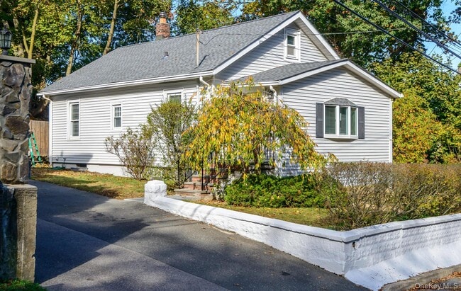 Building Photo - 46 Continental Pl