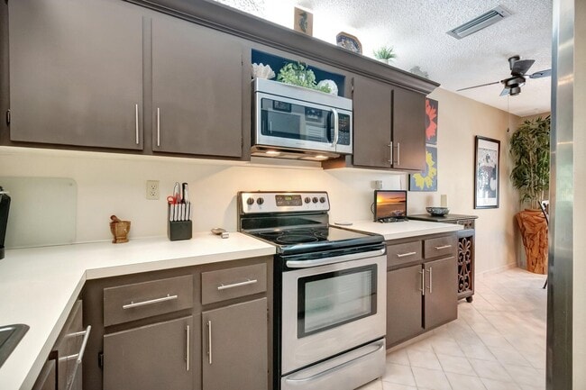 Photo - 13194 Lucinda Palm Ct Unidad D