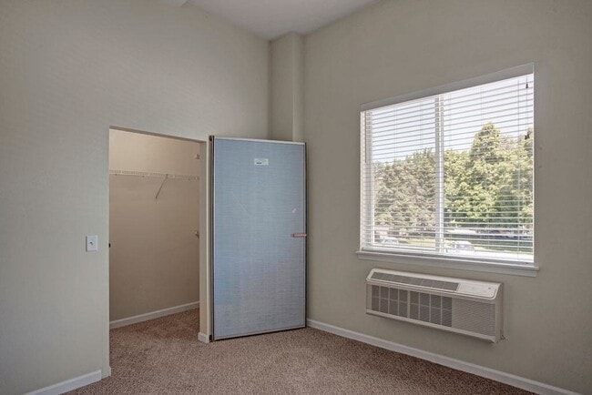 Photo - 600 Riverside