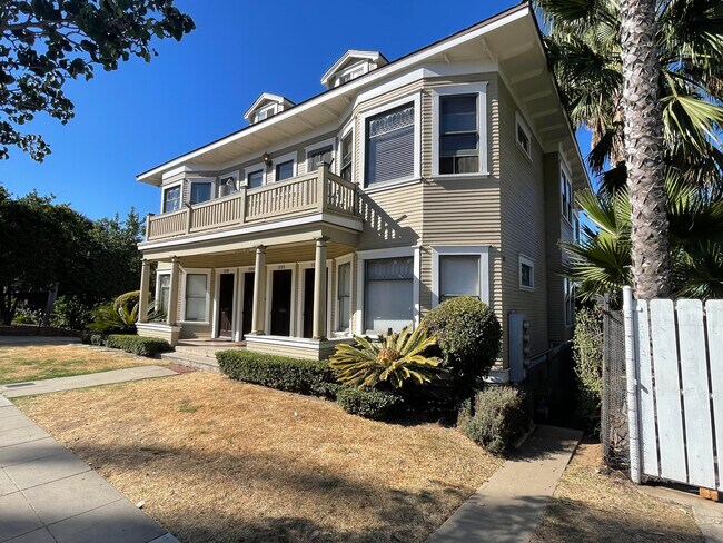 Photo - 1234 24th St Unit 1234