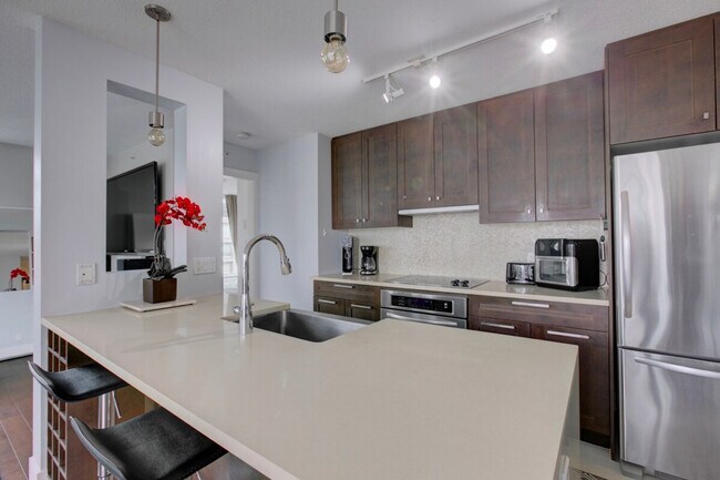 Photo - 880 Homer St Unit ID1345516P