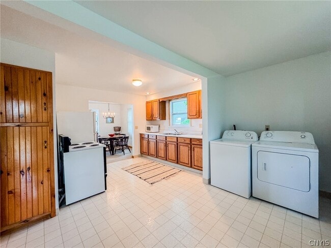 Photo - 340 Lane 8