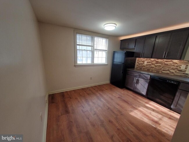 Photo - 16 St Albans Ave