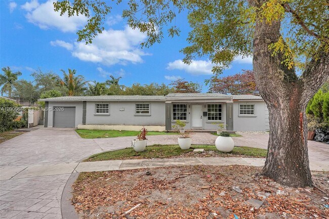 Photo - 18600 NE 7th Ct