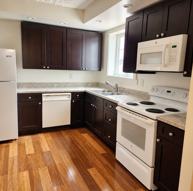 37 N Railroad St Unit 37B