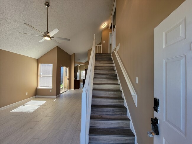 Photo - 5718 Fargo Dr