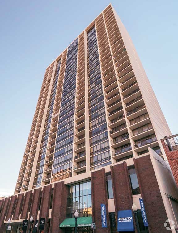 Building Photo - 1636 N Wells St Unit 3412 Rental