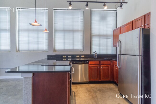 Photo - 1537 Walnut St Unit 401