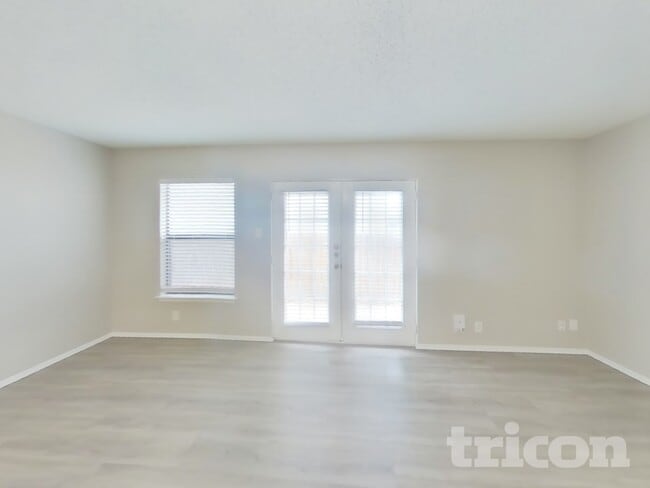 Photo - 6850 Misty Field Dr