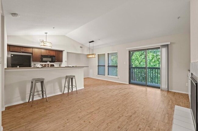 Photo - 3839 Dry Creek Dr Unit 202
