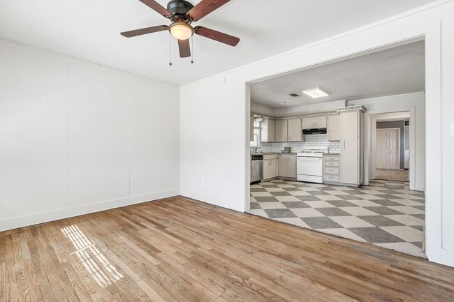 Photo - 3 bed 1 bath now available in the heart of Lubbock