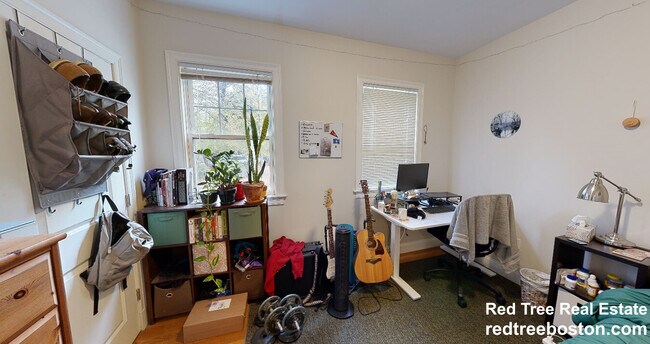 2 Marney St Unit 1