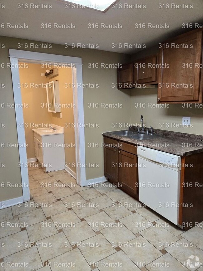 Building Photo - $795 - 2 bed 1 bath - Single Family Home