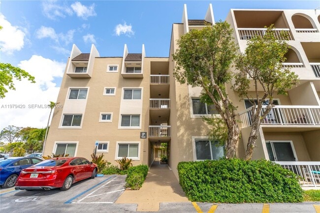 Building Photo - 7840 Camino Real Unit P-107