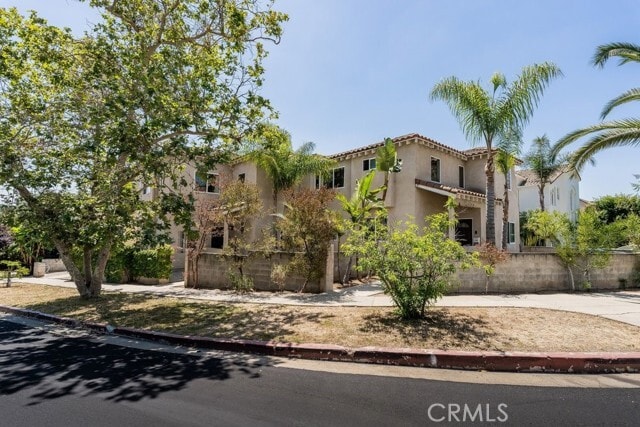 Building Photo - 1100 S Highland Ave