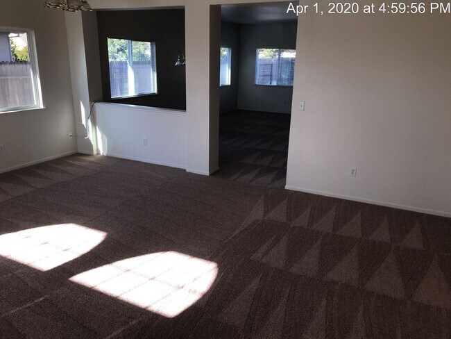 10 Maccan Ct