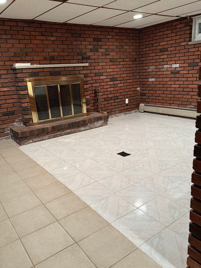 Photo - 458 Midland Ave