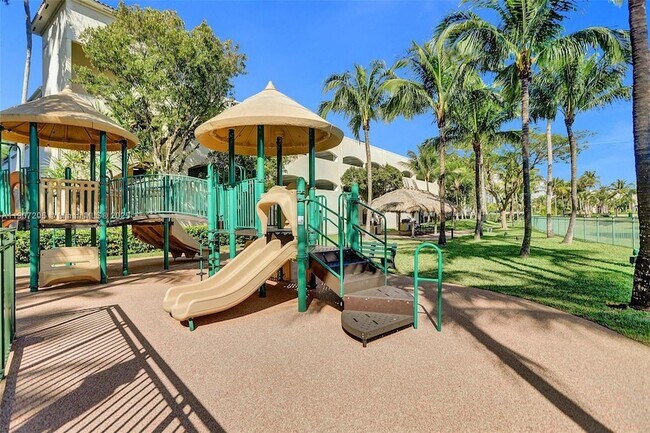 Photo - 19501 W Country Club Dr Unidad 2507