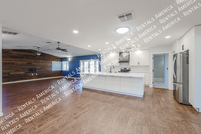 Photo - 1360 W Esplanade St
