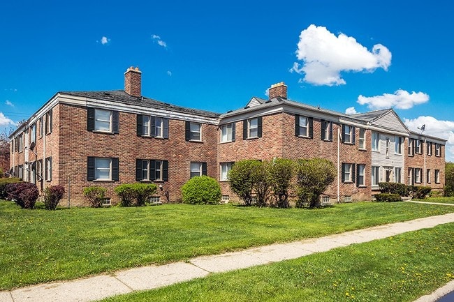 Franklin Village Apartments