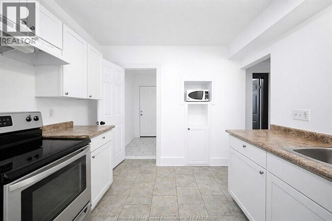 Photo - 3463 Harris St