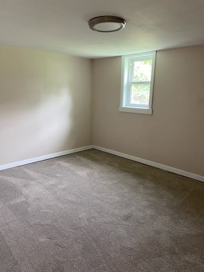 Photo - 1 bedroom home for lease in Poplar Bluff