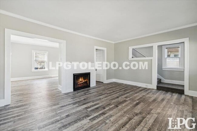 Photo - 4117 Thornton Ave