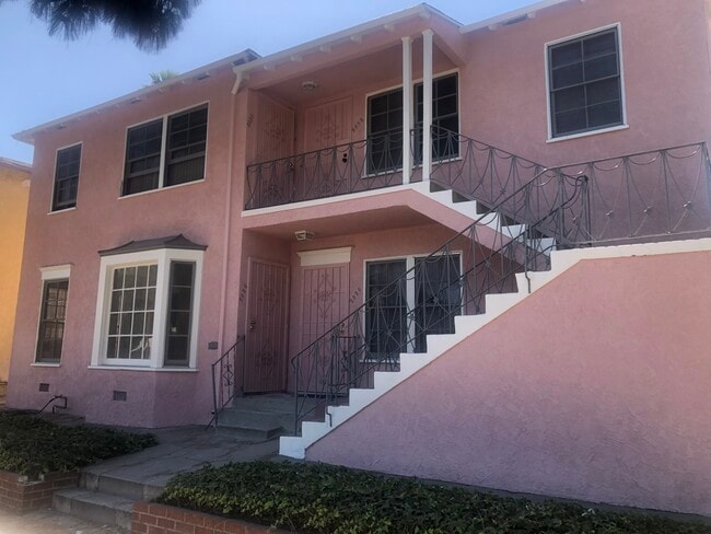 Building Photo - 2826 W Martin Luther King Jr Blvd Unit 2826 Rental