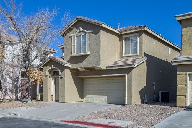 Photo - NW!! POOL!!!! GATED!!! Com. Park!!! Low Maintenance desert landscape front Yard. New Carpet!! Ups...