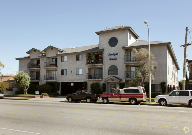 Building Photo - 750 Redondo Beach Blvd Rental