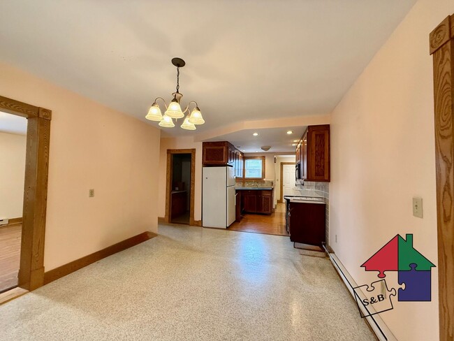 Photo - 2 School St Unit 2