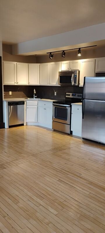 Photo - 1628 Patterson Loop