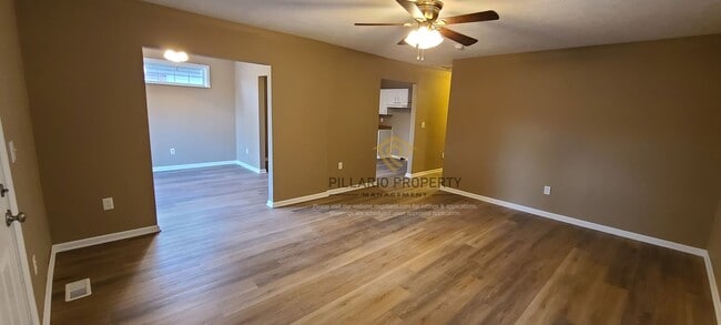 Photo - 1421 W 33rd St