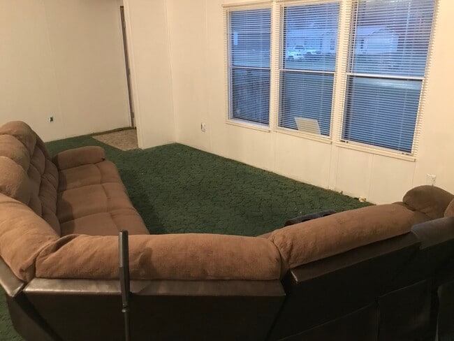 Photo - 500 Linen Ln