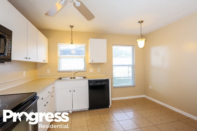 Photo - 4208 76th Dr E