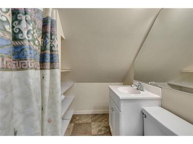 Building Photo - 801 15th Ave S