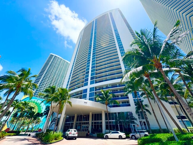 Building Photo - 1800 S Ocean Dr Unit 2602 Rental