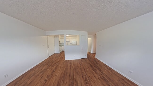 Photo - 310 NW Chapel Dr