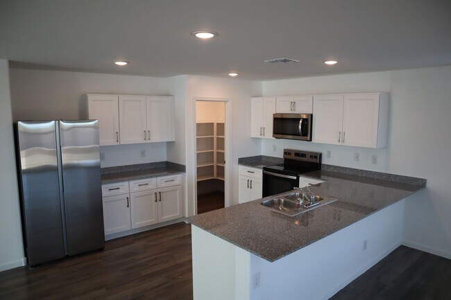 Photo - ~Pristine 2024 Luxury Home with Majestic Mountain Views~