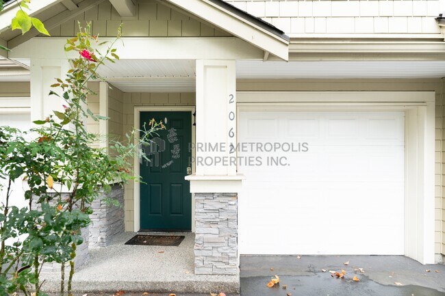 Photo - 2062 Newport Way NW