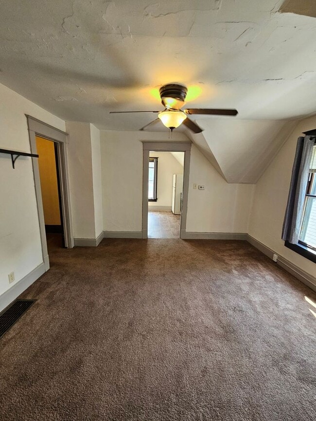 Building Photo - 230 S 61st St Rental