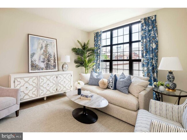 Building Photo - 218 Arch St Unit 204