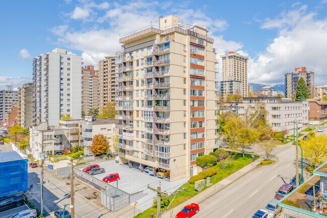 Photo - The Martinique