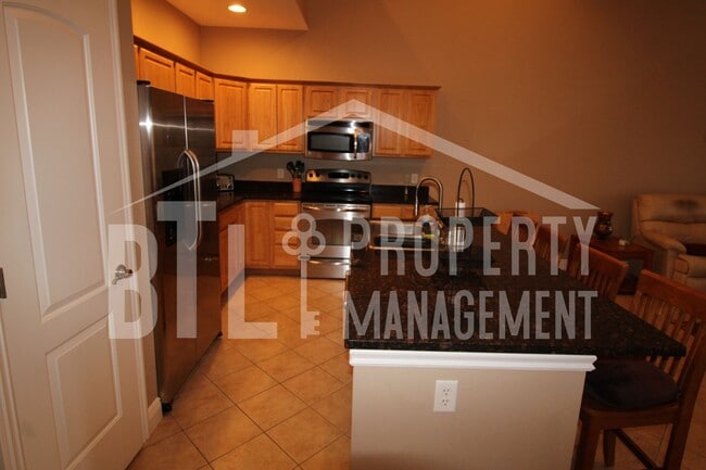 Photo - Beautiful 2 Bedroom Duplex with Loft!