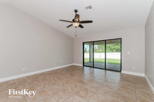 Photo - 1806 NE 2nd Ave