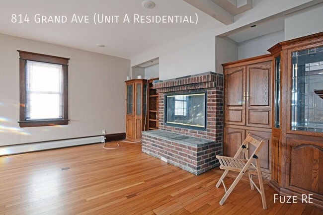 Photo - 814 Grand Ave