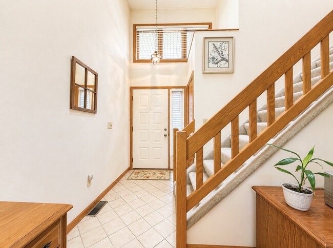 Photo - 209 Vivian Ln
